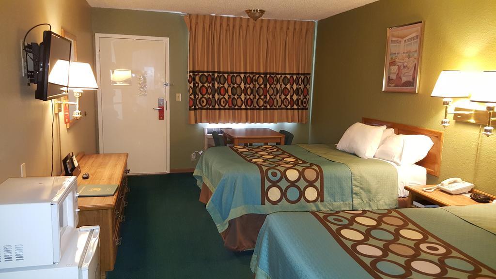 Budgetel Inn & Suites Butler Esterno foto
