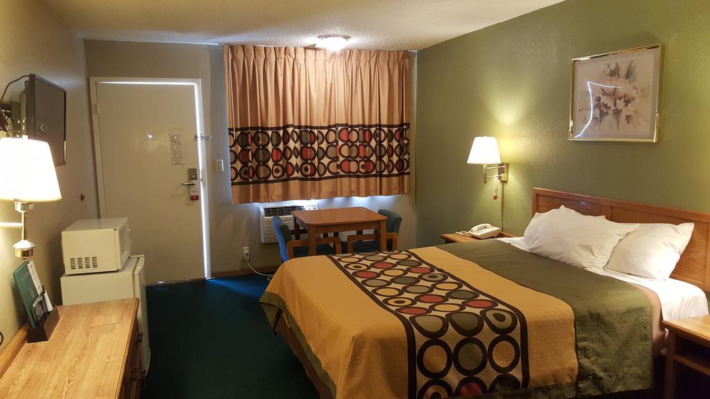 Budgetel Inn & Suites Butler Esterno foto